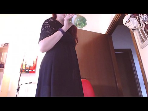 ❤️ Un schiavu sottumessu chì ama i mutandine brutte è luscious hè obligatu à masturbarsi dopu avè vistu stu video! ☑ Bella porno à noi ☑
